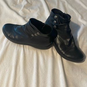 Flex step Black ankle boots, size 10